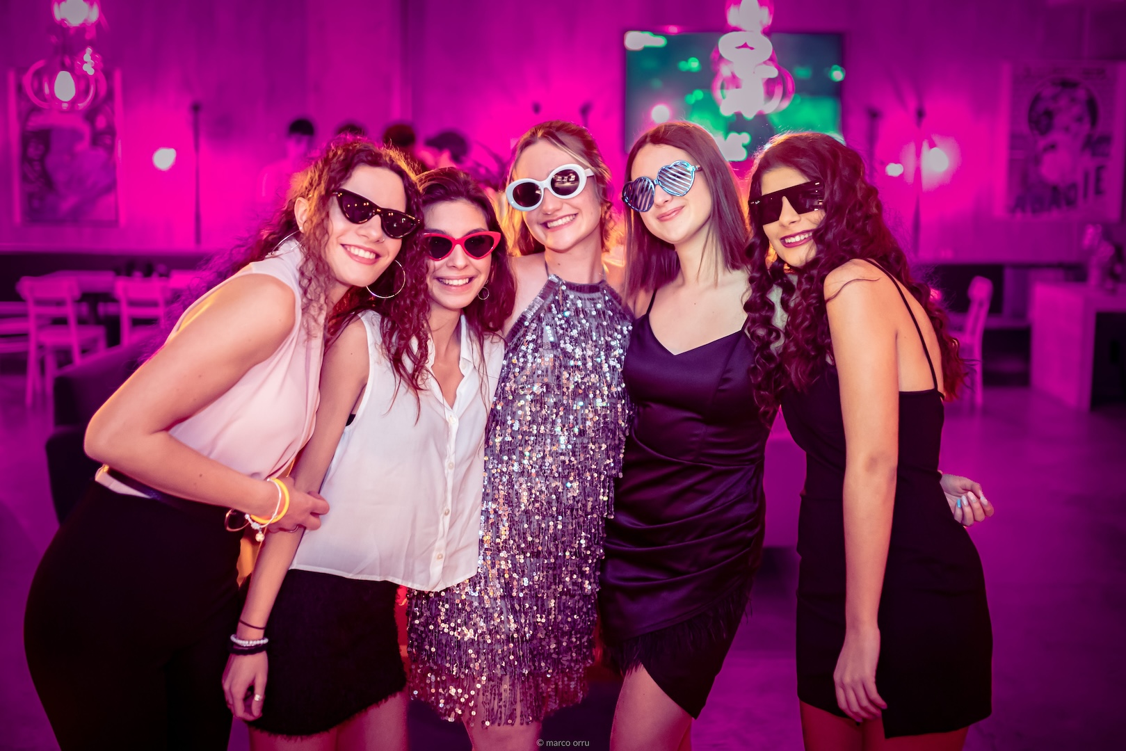 disco-party-night-girls-firends-having-fun